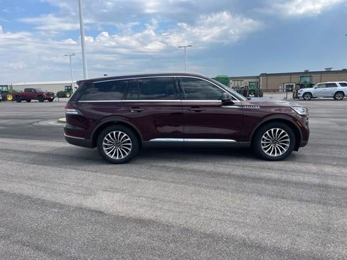 Used 2022 Lincoln Aviator Reserve image 4