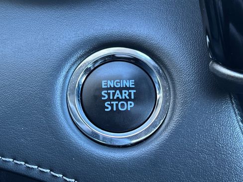 Certified 2022 Toyota Highlander XLE image 24