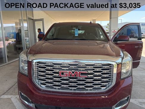 Used 2018 GMC Yukon XL Denali w/ Open Road Package AWD/4WD image 3