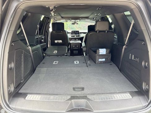 Used 2021 GMC Yukon AT4 w/ Rear Media and Nav Package AWD/4WD image 32