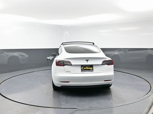 Used 2022 Tesla Model 3 Standard Range image 7