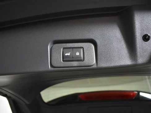 Certified 2025 Nissan Rogue SL w/ SL Premium Package AWD/4WD image 31