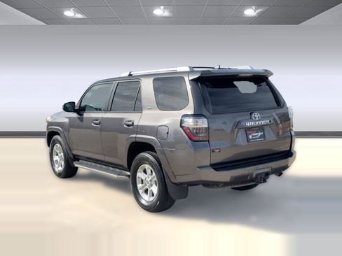 Used 2015 Toyota 4Runner SR5 image 3