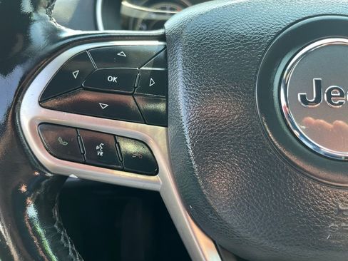 Used 2021 Jeep Cherokee High Altitude AWD/4WD image 21