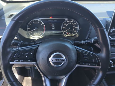 Used 2020 Nissan Altima 2.5 SR w/ Premium Package image 9