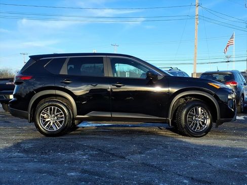 Certified 2024 Nissan Rogue S image 2