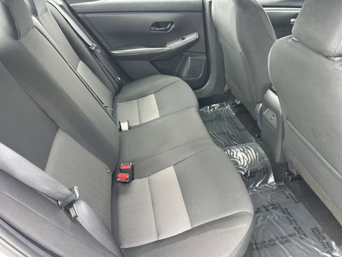 Used 2025 Nissan Sentra SV FWD image 11