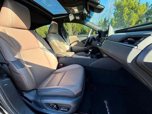 Used 2024 Lexus ES 350 Premium image 45