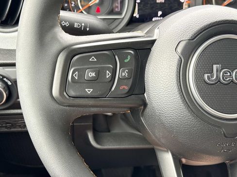 Used 2024 Jeep Wrangler Unlimited Sport AWD/4WD image 10