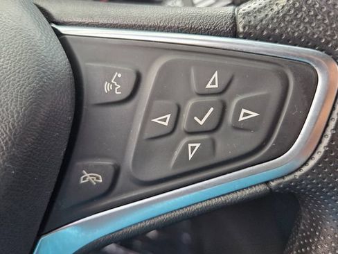 Used 2023 Chevrolet Equinox LT FWD image 30