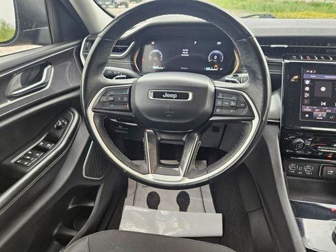 Used 2022 Jeep Grand Cherokee L Laredo w/ Luxury Tech Group I AWD/4WD image 22