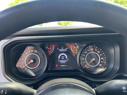 Used 2024 Jeep Gladiator Sport image 20