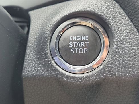 Certified 2025 Toyota RAV4 XLE AWD/4WD image 32