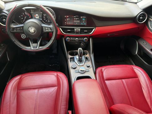 Used 2020 Alfa Romeo Giulia Ti w/ Active Blind Spot Package AWD/4WD image 27