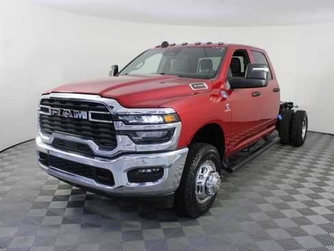 New 2026 RAM 3500 Tradesman w/ Chrome Appearance Group A AWD/4WD image 19