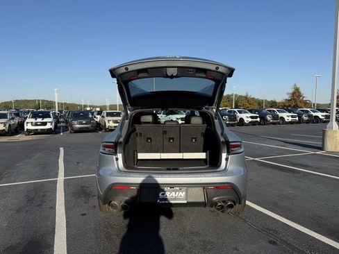 Used 2022 Porsche Macan S w/ Premium Package Plus image 7