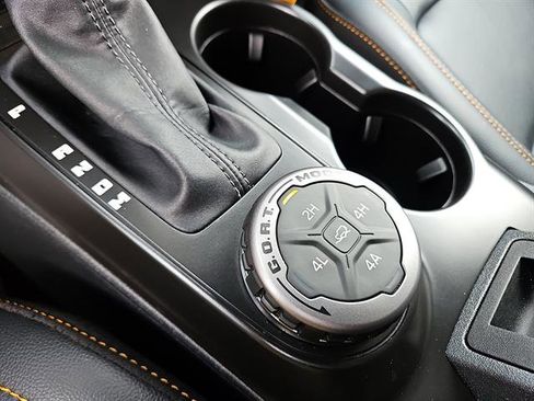 Used 2024 Ford Bronco Badlands image 19