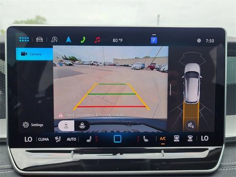 New 2025 Volkswagen Tiguan SE image 20