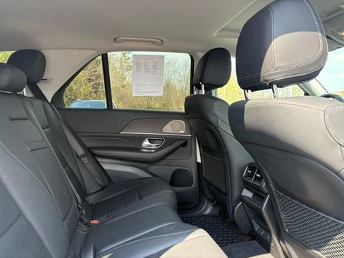 Used 2024 Mercedes-Benz GLE 450e 4MATIC image 17