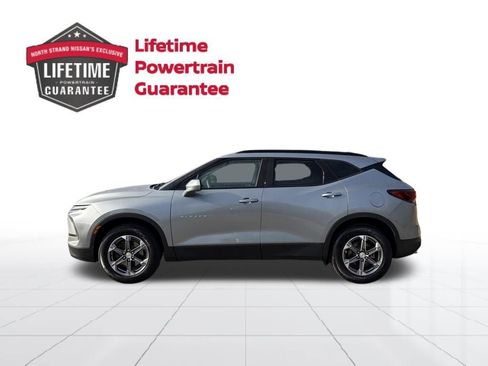 Used 2023 Chevrolet Blazer LT w/ Convenience Package FWD image 2