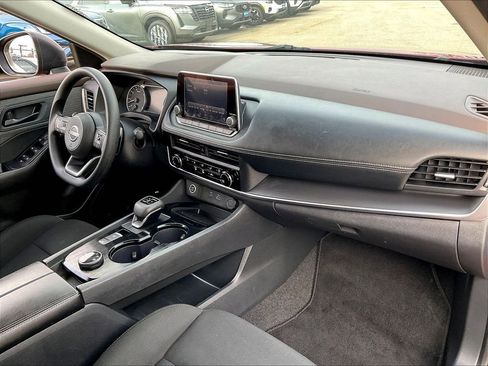 Used 2023 Nissan Rogue S image 13
