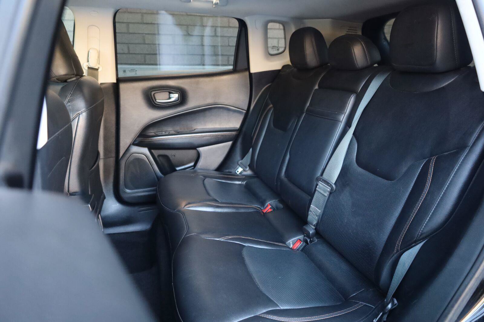 Used 2018 Jeep Compass Limited AWD/4WD image 21