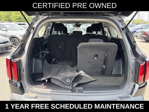 Used 2023 Kia Sorento LX FWD image 12
