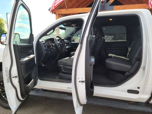 Used 2022 RAM 3500 Tradesman AWD/4WD image 7