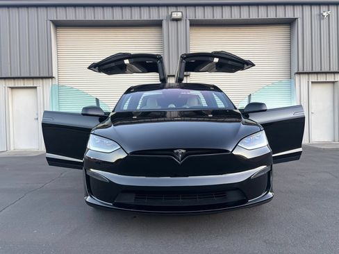 Used 2023 Tesla Model X AWD/4WD image 6