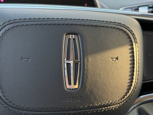New 2026 Lincoln Nautilus Premier AWD/4WD image 21