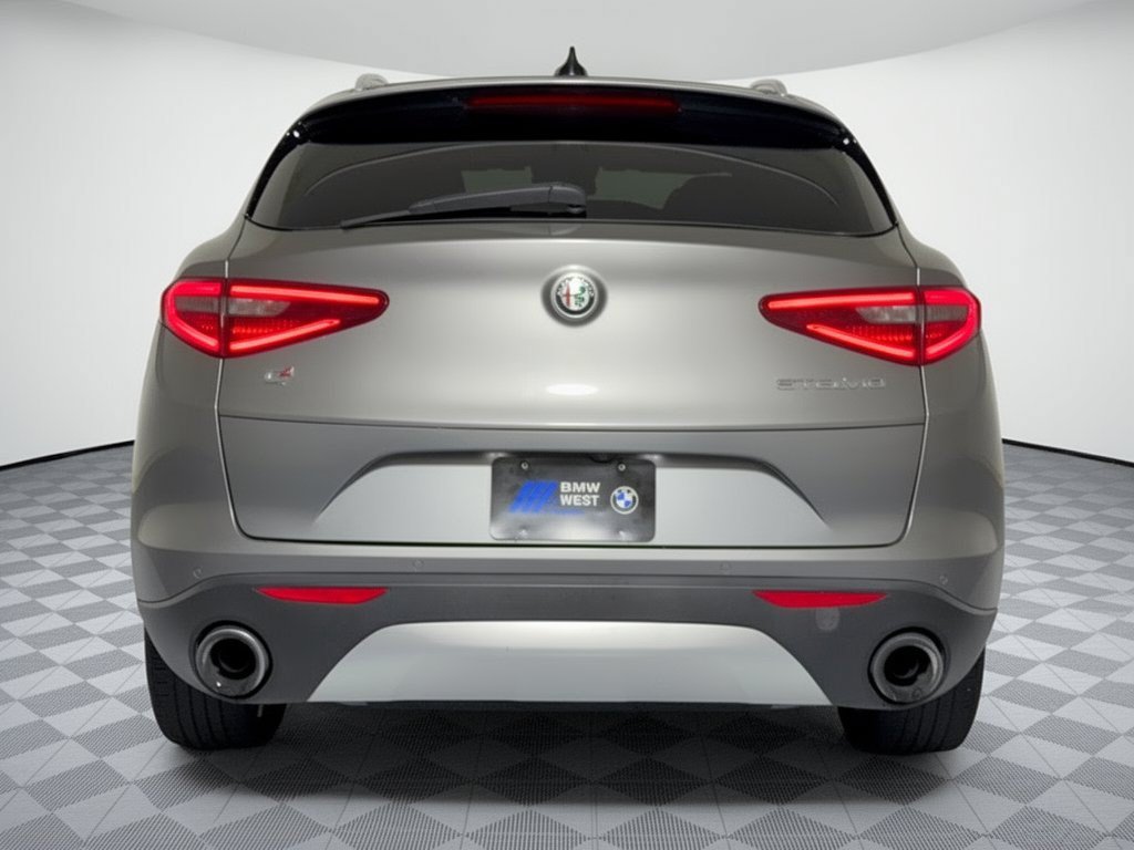 Used 2018 Alfa Romeo Stelvio Ti AWD/4WD image 11