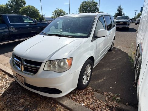 Used 2014 Dodge Grand Caravan SXT FWD image 1