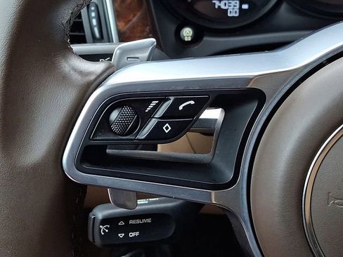 Certified 2017 Porsche Macan Turbo AWD/4WD image 25