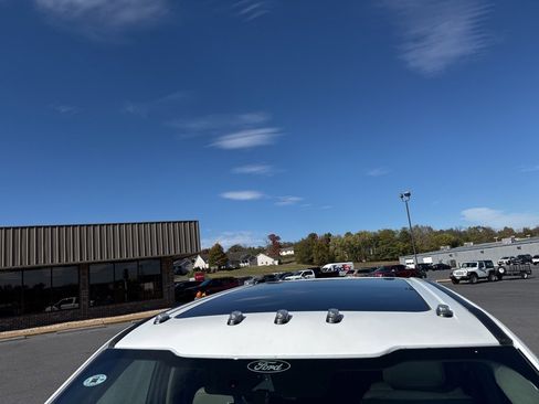 Used 2025 Ford F350 Platinum w/ Platinum Plus Package image 9