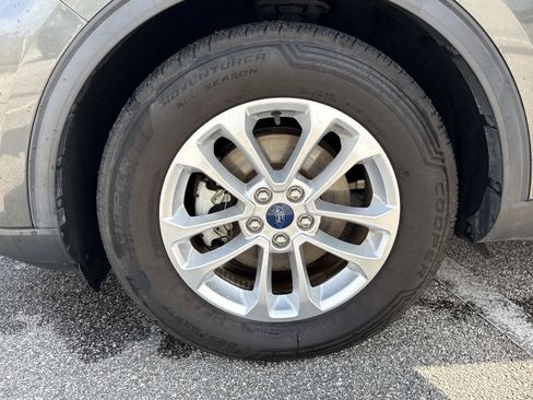 Used 2020 Ford Escape SE image 33