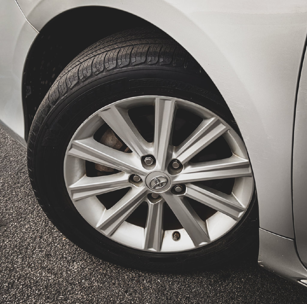 Used 2014 Toyota Camry XLE w/ Leather Package FWD image 21