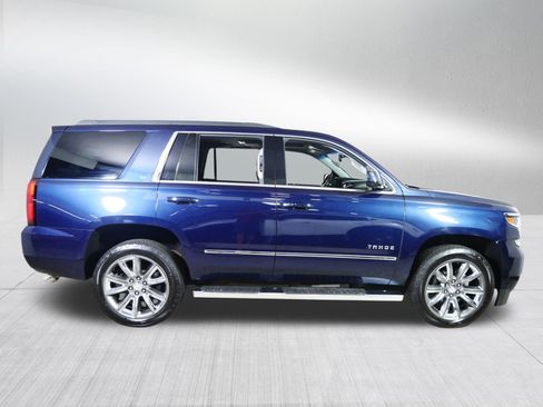 Used 2019 Chevrolet Tahoe LT w/ LT Signature Package AWD/4WD image 8