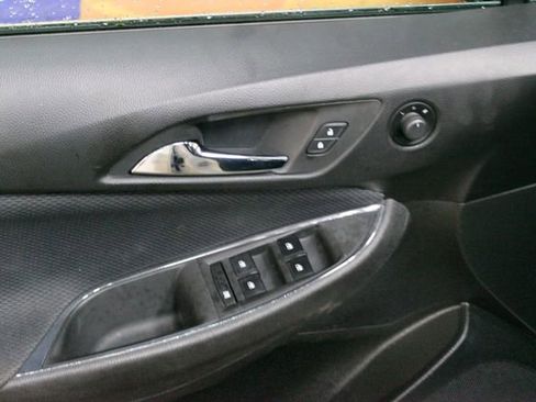 Used 2017 Chevrolet Cruze LT FWD image 12