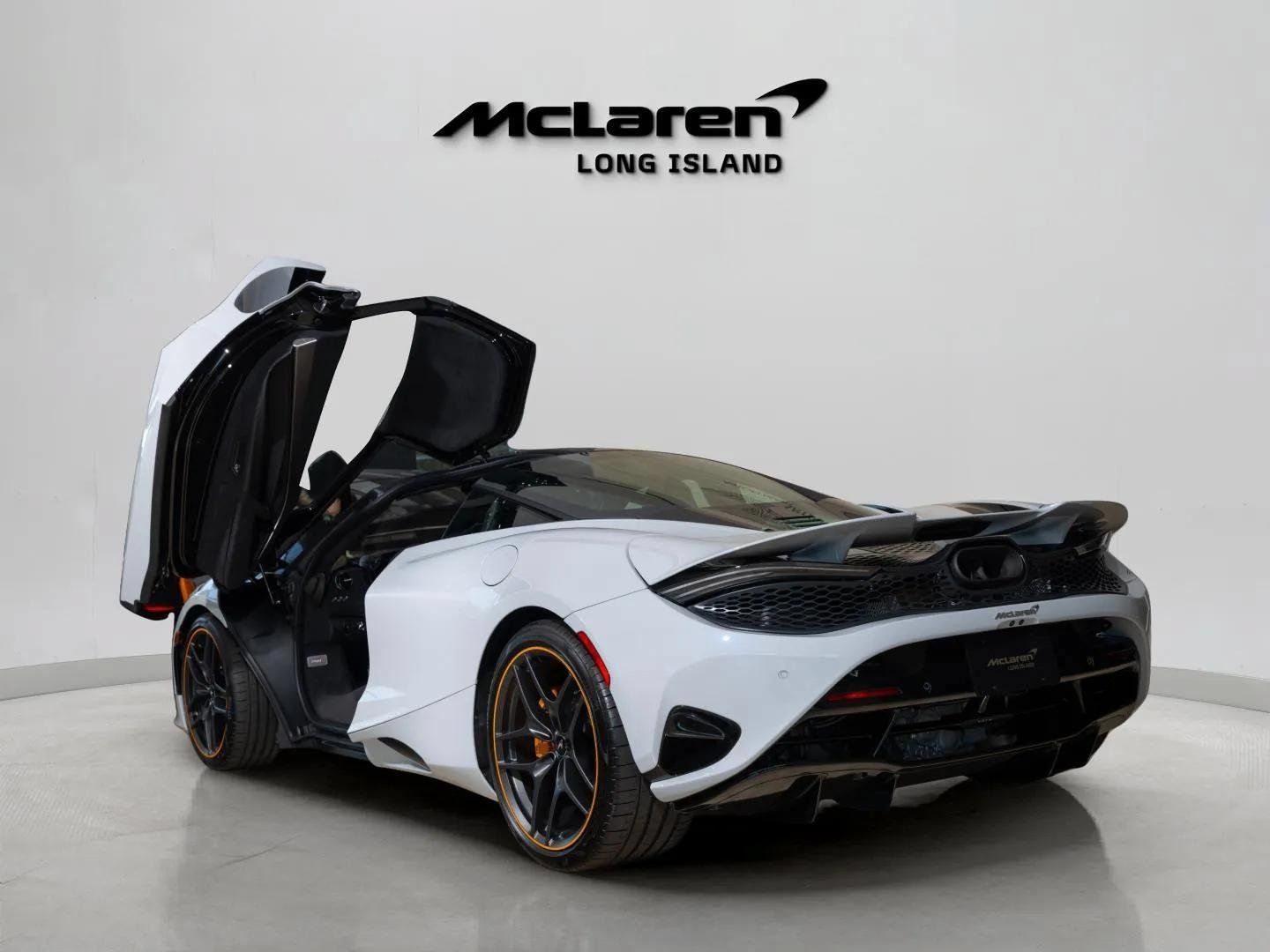 New 2026 McLaren 750S RWD image 11