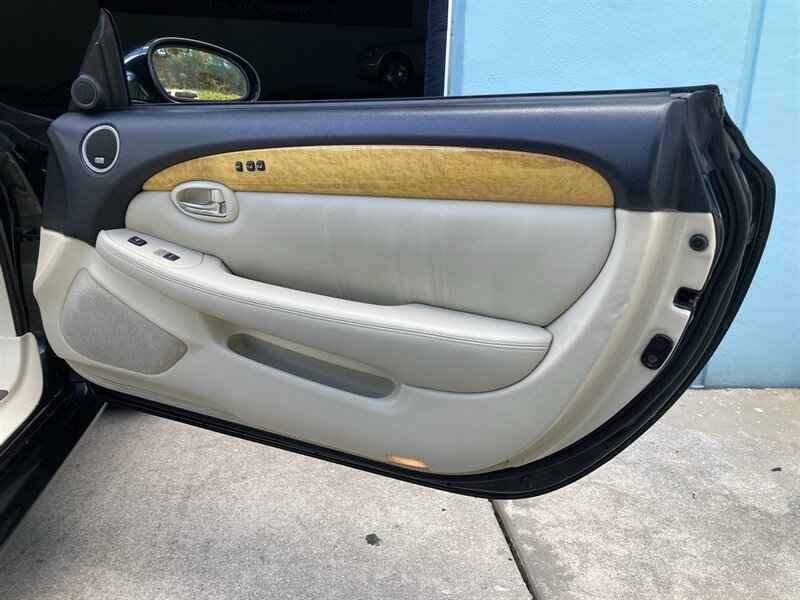 Used 2002 Lexus SC 430 Convertible RWD image 32