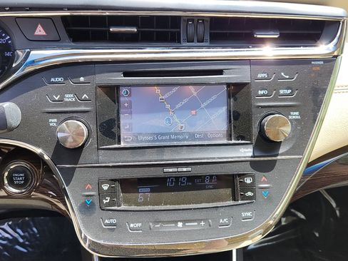 Used 2014 Toyota Avalon XLE Premium FWD image 16