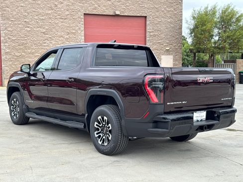 Used 2026 GMC Sierra EV Elevation AWD/4WD image 12