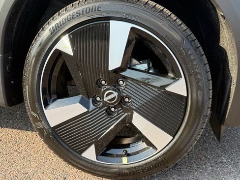 New 2025 Nissan Kicks SR image 10