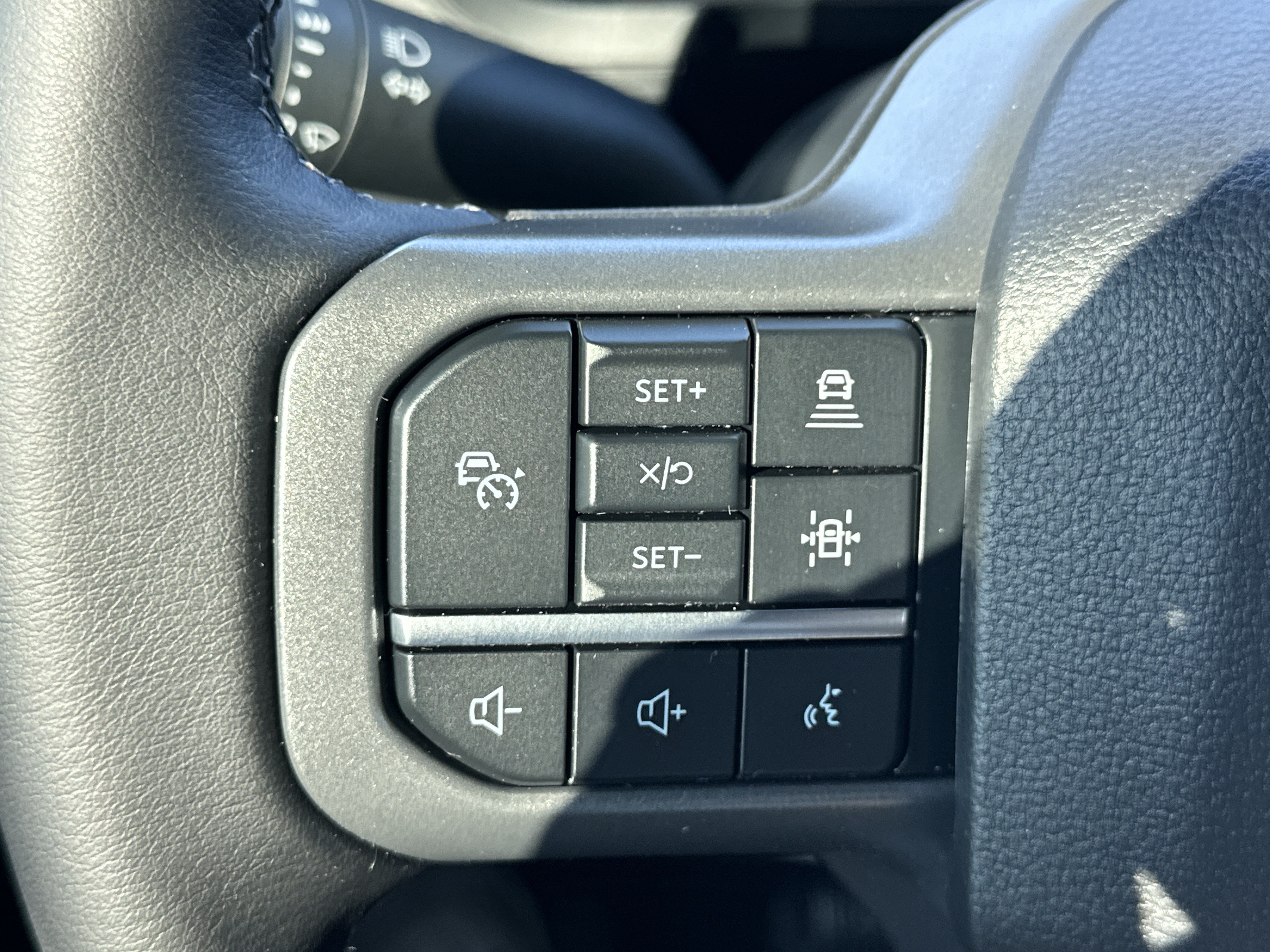 Used 2025 Ford F150 XLT w/ Equipment Group 302A MID AWD/4WD image 25
