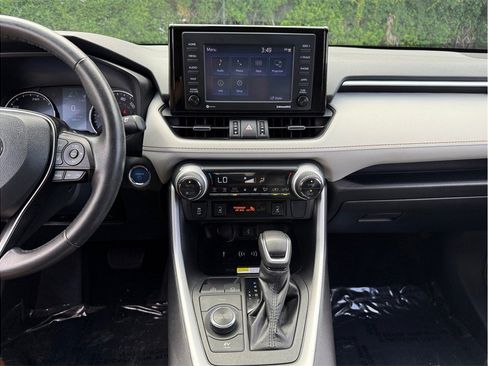 Used 2021 Toyota RAV4 XLE Premium AWD/4WD image 11