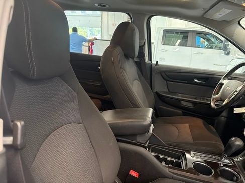Used 2017 Chevrolet Traverse LT w/ Style and Technology Package AWD/4WD image 25