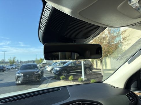 Used 2024 Mercedes-Benz GLE 350 4MATIC image 27