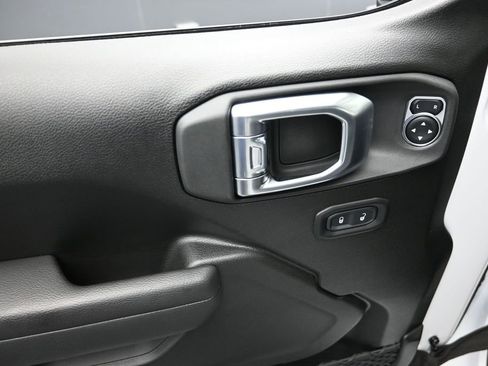 Used 2026 Jeep Wrangler Unlimited Sport AWD/4WD image 10