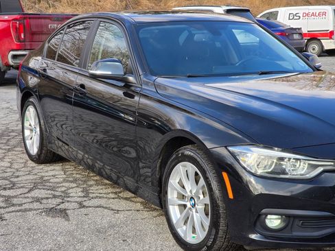 Used 2018 BMW 320i xDrive Sedan w/ Convenience Package image 49