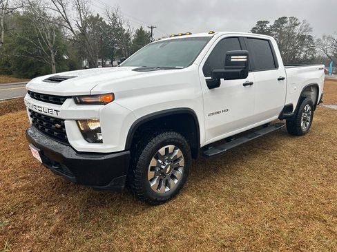 Used 2023 Chevrolet Silverado 2500 Custom w/ Custom Convenience Package image 7